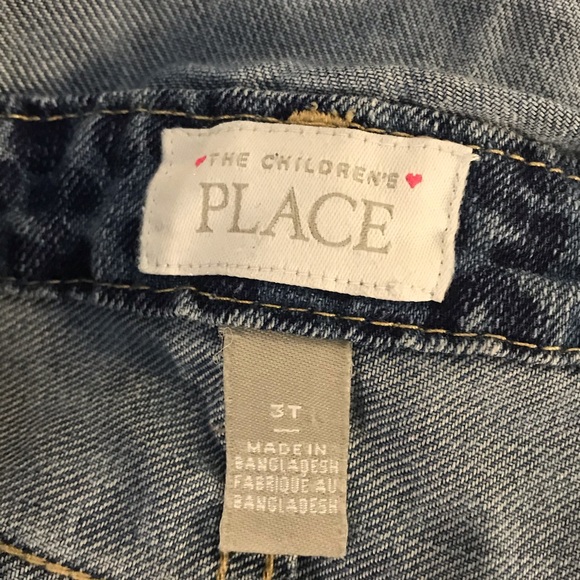 Adorable Denim overall shorts! - Picture 4 of 4